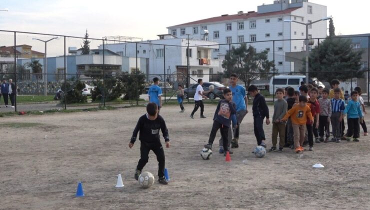 Osmaniye’de minik depremzedelere futbol eli
