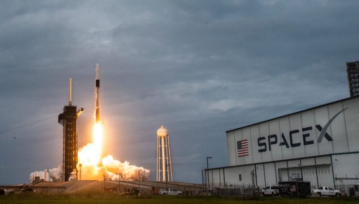 SpaceX, ABD istihbarat teşkilatı için casus uydu ağı kuruyor
